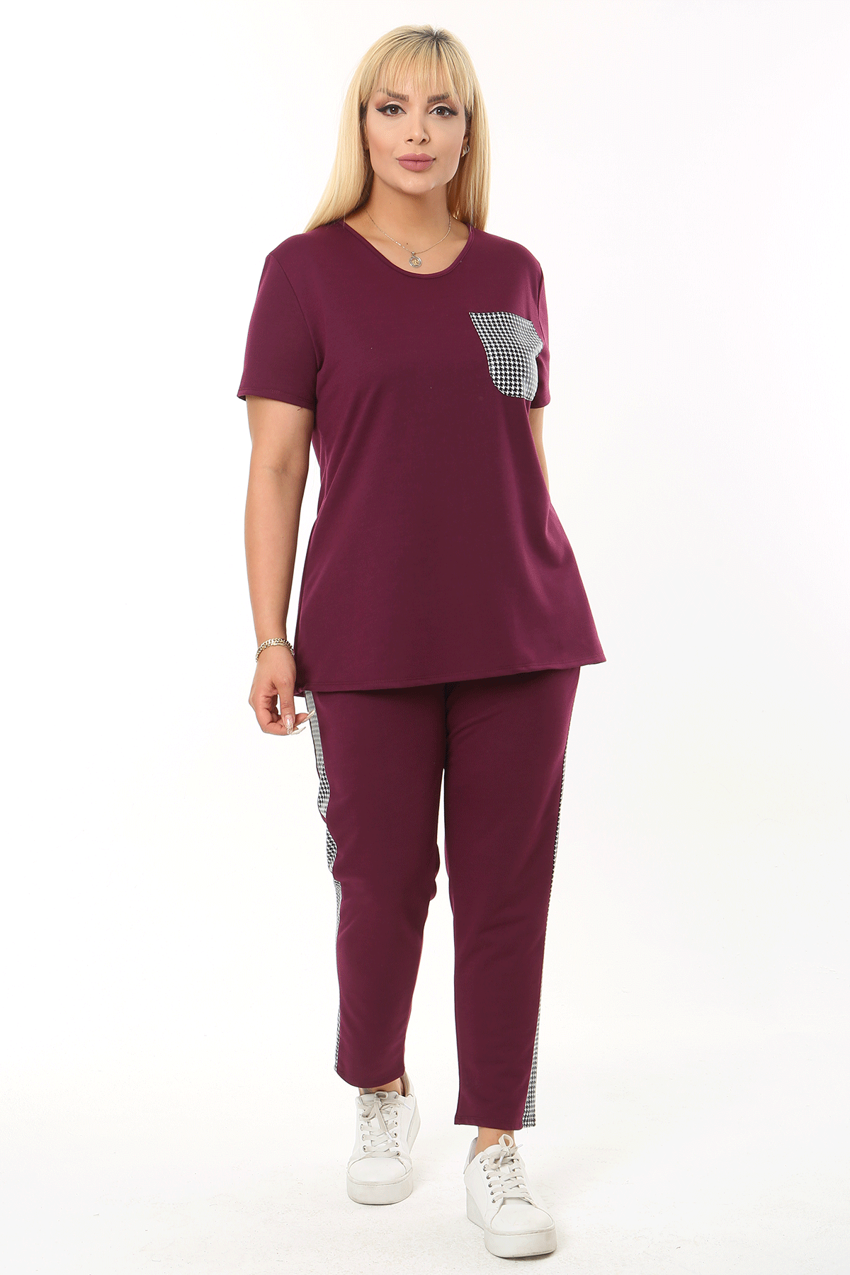 Kadın Büyük Beden Pamuklu Mürdüm Cep ve Pantolon Yanı Kazayağı Garnili Kapri Takım