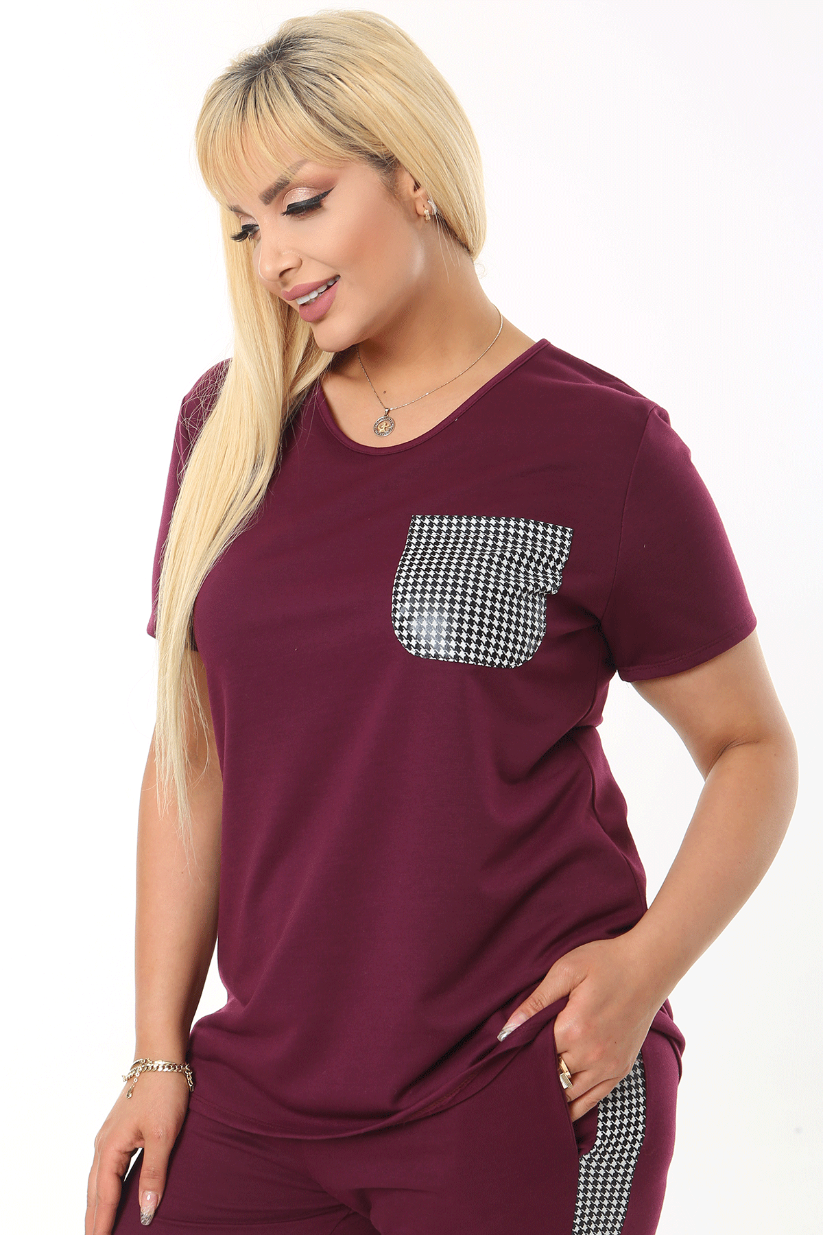 Kadın Büyük Beden Pamuklu Mürdüm Cep ve Pantolon Yanı Kazayağı Garnili Kapri Takım