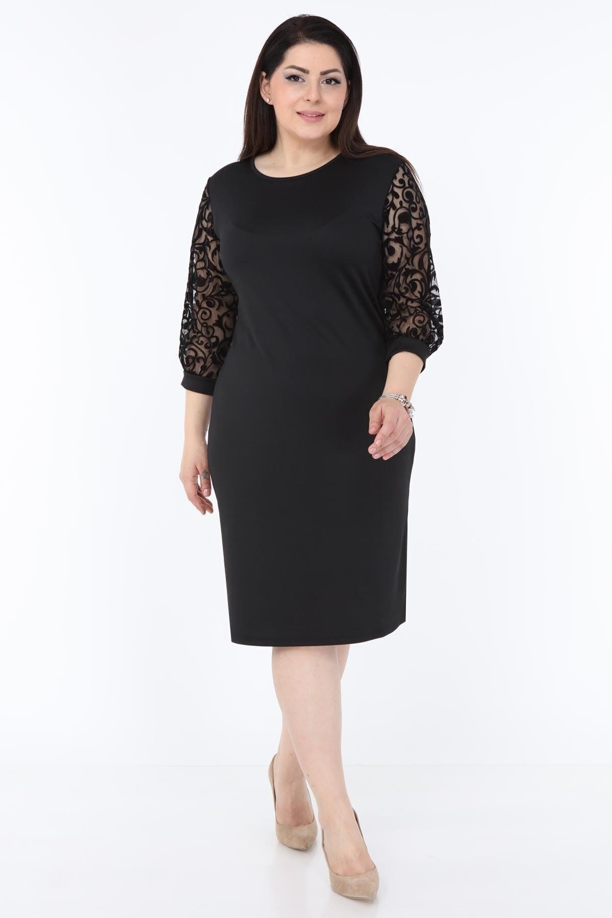 Kadın Büyük Beden Siyah Tül Üzeri Türk Motifi  Flok Baskılı Fakir Kol Midi Boy Elbise