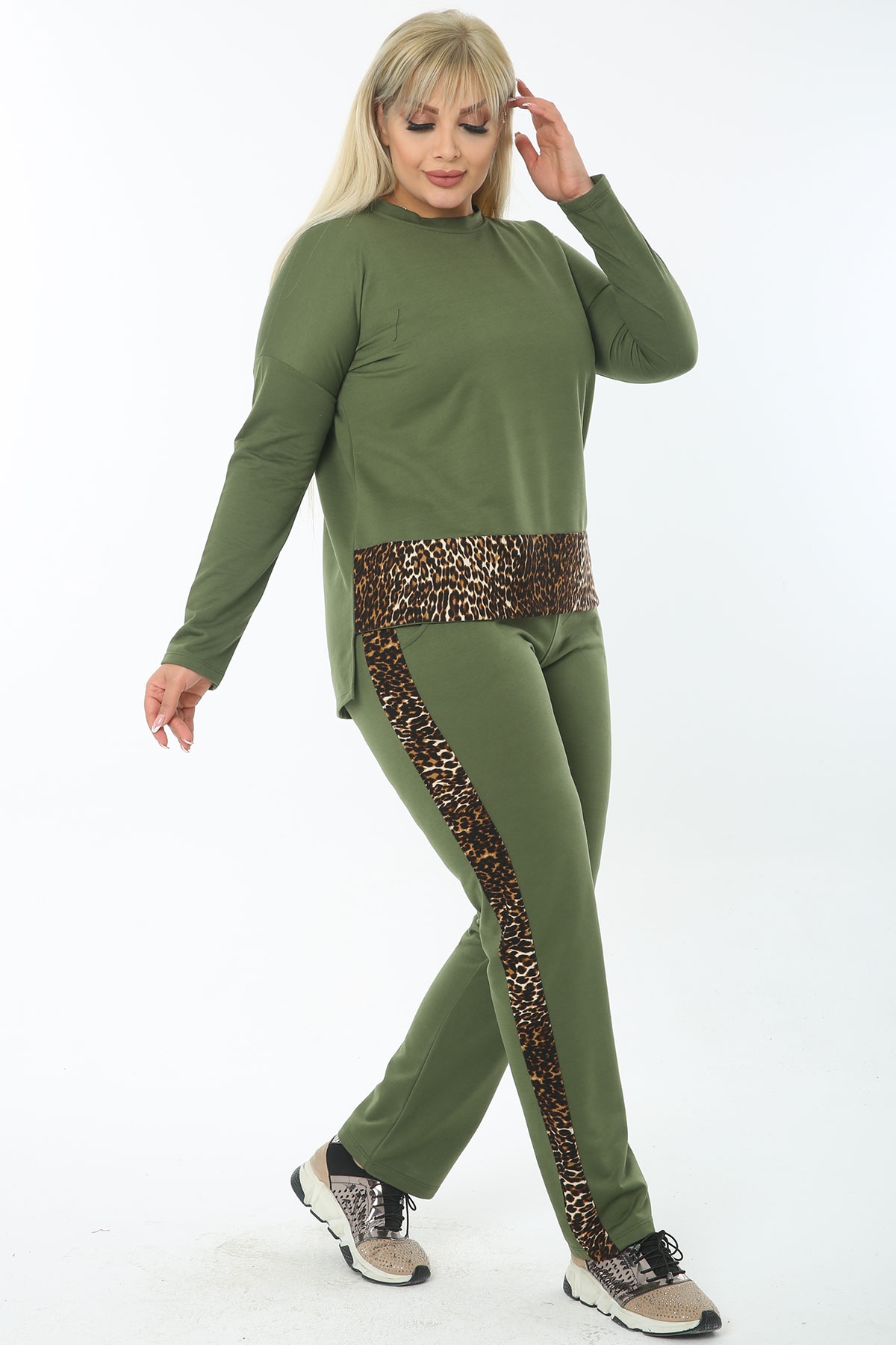 Kadın Büyük Beden Pamuklu Haki Pantolon Yanı Ve Beli Leopar Garnili Eşofman Takımı