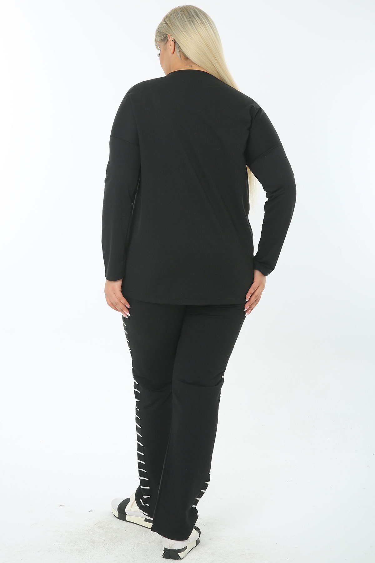 Kadın Büyük Beden Pamuklu Siyah Pantolon Yanı Ve Beli Çizgi Garnili Eşofman Takımı