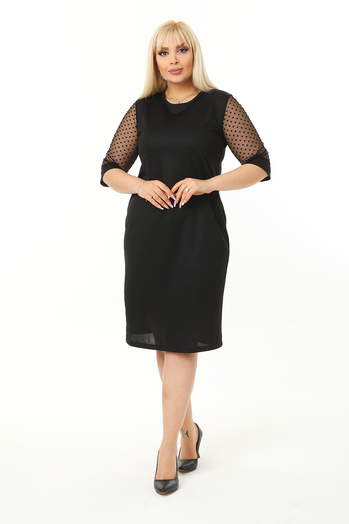 Kadın Büyük Beden Siyah Tül Üzeri Puantiye Flok Baskılı Fakir Kol Midi Boy Elbise