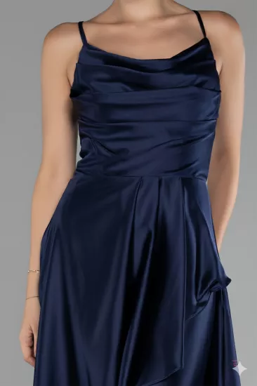 Lacivert Göğüs Drapeli Önü Kısa Arkası Uzun İp Askılı Saten Abiye Elbise